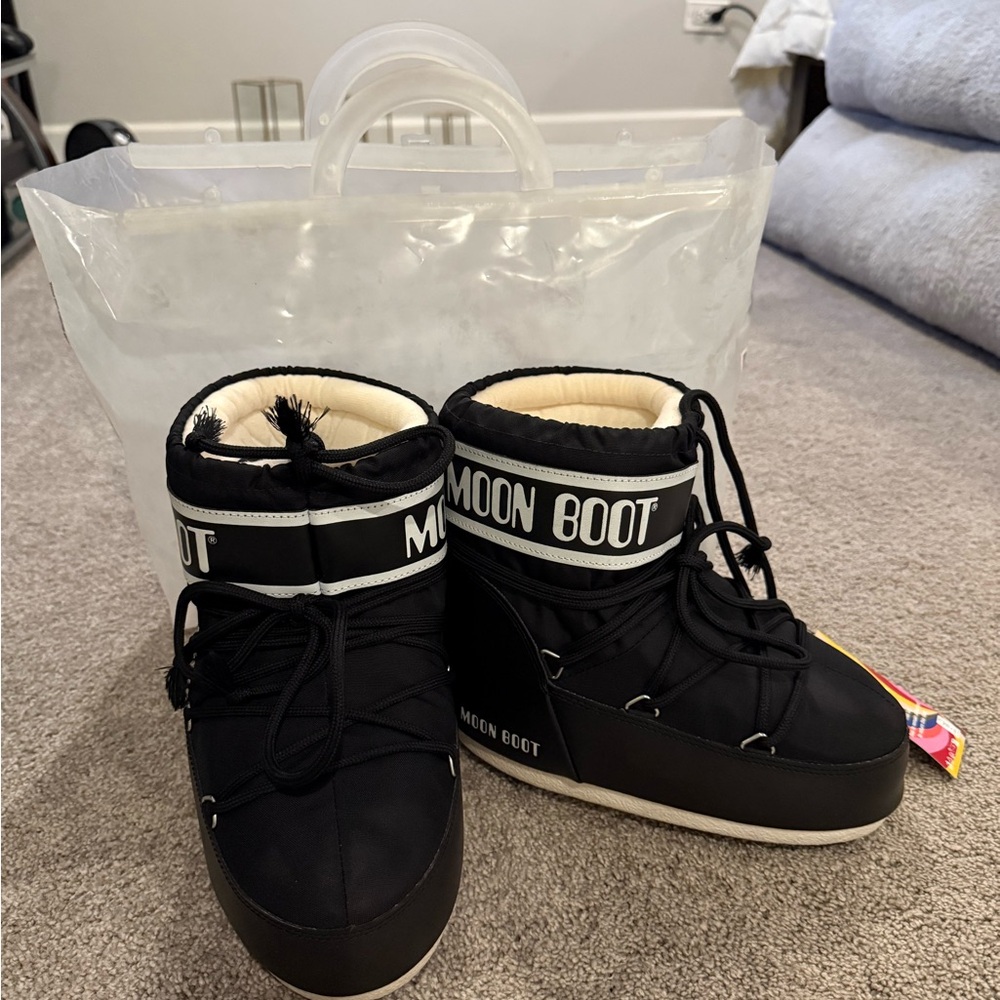Moon Boot Navy and White Snow Boots